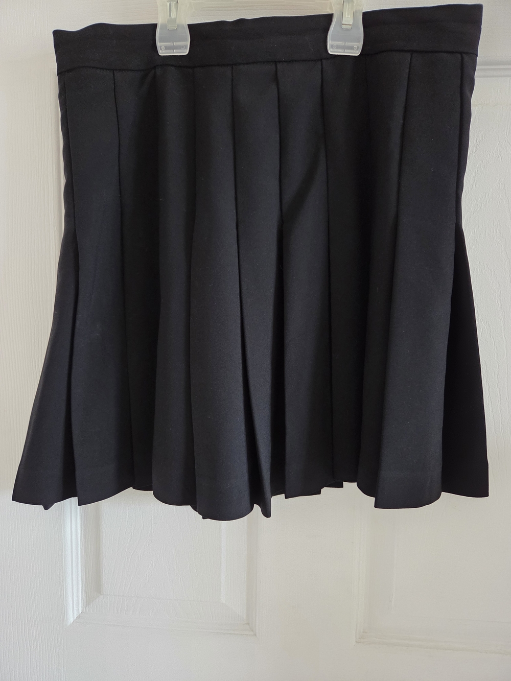 Babaton Black Pleated Skater Skirt